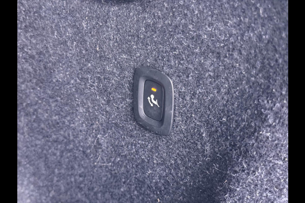 Volvo XC40 Ultimate Recharge Pure 360 CAMERA | PANORAMADAK | ELEKTRISCHE TREKHAAK | STOEL- & STUURVERWARMING | ACHTERUITRIJCAMERA | ELEKTRISCHE ACHTERKLEP | HARMAN KARDON AUDIO | ZEER COMPLEET | ALL-IN PRIJS INCL. 12 MAANDEN BOVAG GARANTIE