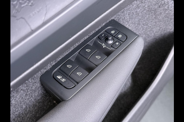 Volvo XC40 Ultimate Recharge Pure 360 CAMERA | PANORAMADAK | ELEKTRISCHE TREKHAAK | STOEL- & STUURVERWARMING | ACHTERUITRIJCAMERA | ELEKTRISCHE ACHTERKLEP | HARMAN KARDON AUDIO | ZEER COMPLEET | ALL-IN PRIJS INCL. 12 MAANDEN BOVAG GARANTIE