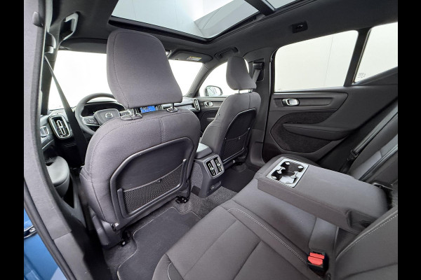 Volvo XC40 Ultimate Recharge Pure 360 CAMERA | PANORAMADAK | ELEKTRISCHE TREKHAAK | STOEL- & STUURVERWARMING | ACHTERUITRIJCAMERA | ELEKTRISCHE ACHTERKLEP | HARMAN KARDON AUDIO | ZEER COMPLEET | ALL-IN PRIJS INCL. 12 MAANDEN BOVAG GARANTIE
