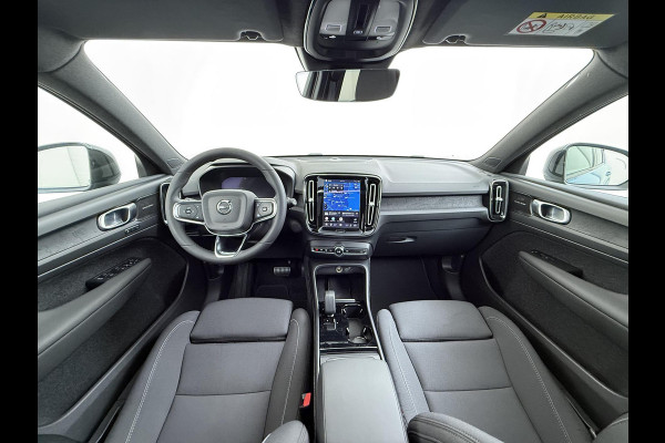 Volvo XC40 Ultimate Recharge Pure 360 CAMERA | PANORAMADAK | ELEKTRISCHE TREKHAAK | STOEL- & STUURVERWARMING | ACHTERUITRIJCAMERA | ELEKTRISCHE ACHTERKLEP | HARMAN KARDON AUDIO | ZEER COMPLEET | ALL-IN PRIJS INCL. 12 MAANDEN BOVAG GARANTIE
