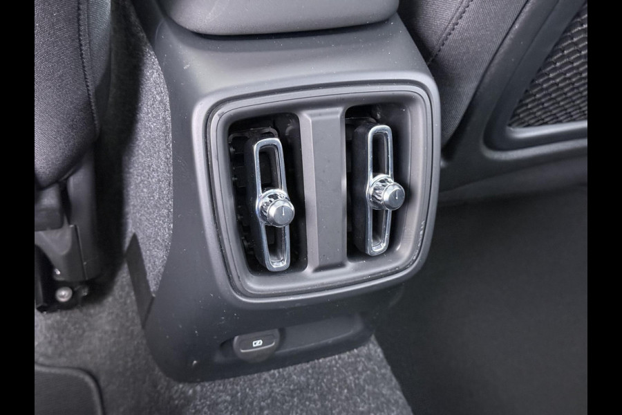 Volvo XC40 Ultimate Recharge Pure 360 CAMERA | PANORAMADAK | ELEKTRISCHE TREKHAAK | STOEL- & STUURVERWARMING | ACHTERUITRIJCAMERA | ELEKTRISCHE ACHTERKLEP | HARMAN KARDON AUDIO | ZEER COMPLEET | ALL-IN PRIJS INCL. 12 MAANDEN BOVAG GARANTIE