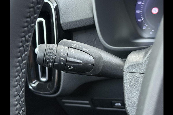 Volvo XC40 Ultimate Recharge Pure 360 CAMERA | PANORAMADAK | ELEKTRISCHE TREKHAAK | STOEL- & STUURVERWARMING | ACHTERUITRIJCAMERA | ELEKTRISCHE ACHTERKLEP | HARMAN KARDON AUDIO | ZEER COMPLEET | ALL-IN PRIJS INCL. 12 MAANDEN BOVAG GARANTIE