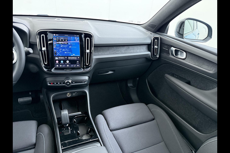 Volvo XC40 Ultimate Recharge Pure 360 CAMERA | PANORAMADAK | ELEKTRISCHE TREKHAAK | STOEL- & STUURVERWARMING | ACHTERUITRIJCAMERA | ELEKTRISCHE ACHTERKLEP | HARMAN KARDON AUDIO | ZEER COMPLEET | ALL-IN PRIJS INCL. 12 MAANDEN BOVAG GARANTIE