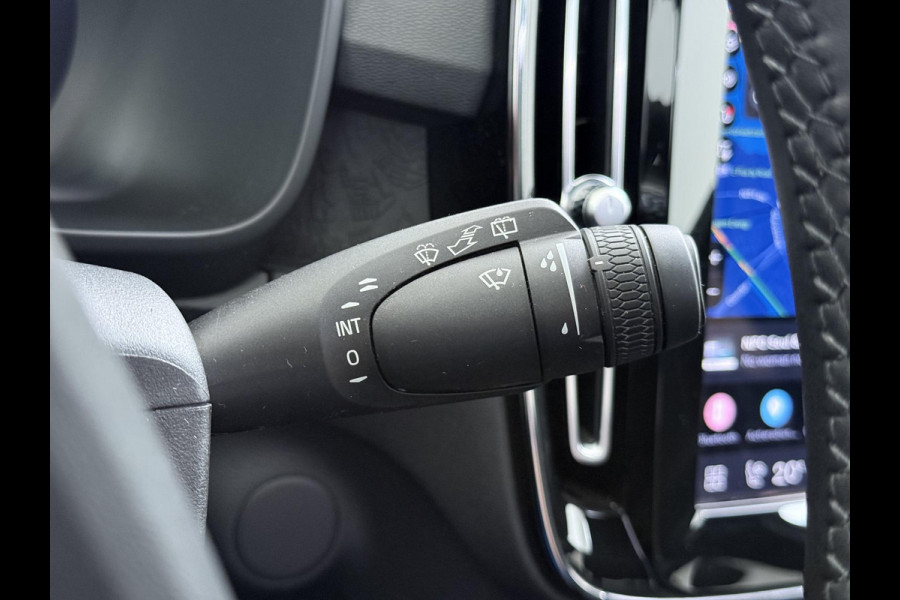 Volvo XC40 Ultimate Recharge Pure 360 CAMERA | PANORAMADAK | ELEKTRISCHE TREKHAAK | STOEL- & STUURVERWARMING | ACHTERUITRIJCAMERA | ELEKTRISCHE ACHTERKLEP | HARMAN KARDON AUDIO | ZEER COMPLEET | ALL-IN PRIJS INCL. 12 MAANDEN BOVAG GARANTIE