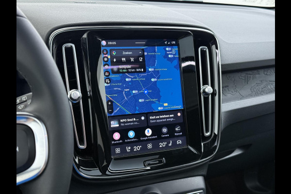 Volvo XC40 Ultimate Recharge Pure 360 CAMERA | PANORAMADAK | ELEKTRISCHE TREKHAAK | STOEL- & STUURVERWARMING | ACHTERUITRIJCAMERA | ELEKTRISCHE ACHTERKLEP | HARMAN KARDON AUDIO | ZEER COMPLEET | ALL-IN PRIJS INCL. 12 MAANDEN BOVAG GARANTIE