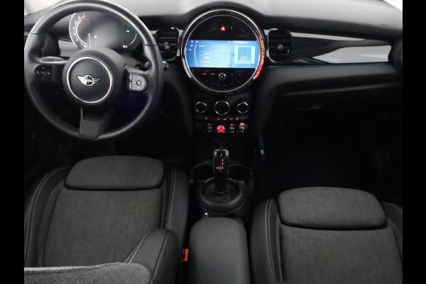 MINI 3-deurs 1.5 Cooper Sports 1499 GT PACK Automaat | Apple Carplay & AndroidAUTO | Parkeersensoren | 1e eigenaar |