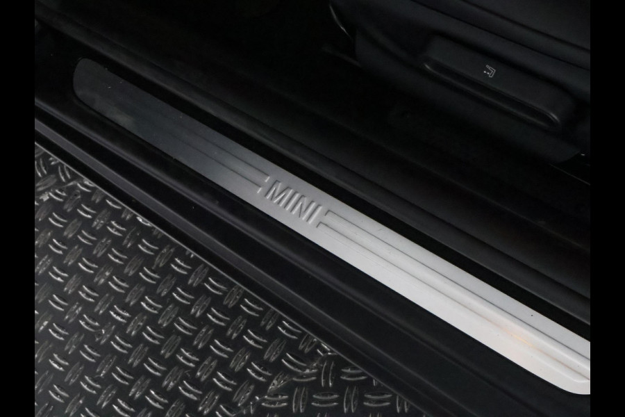 MINI 3-deurs 1.5 Cooper Sports 1499 GT PACK Automaat | Apple Carplay & AndroidAUTO | Parkeersensoren | 1e eigenaar |