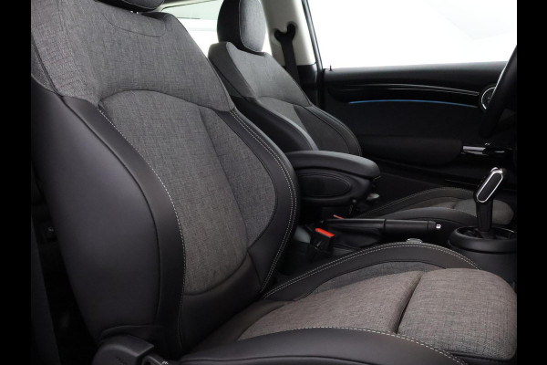 MINI 3-deurs 1.5 Cooper Sports 1499 GT PACK Automaat | Apple Carplay & AndroidAUTO | Parkeersensoren | 1e eigenaar |