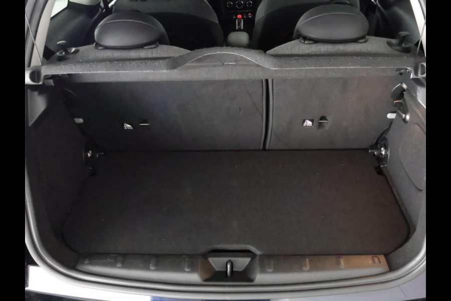 MINI 3-deurs 1.5 Cooper Sports 1499 GT PACK Automaat | Apple Carplay & AndroidAUTO | Parkeersensoren | 1e eigenaar |