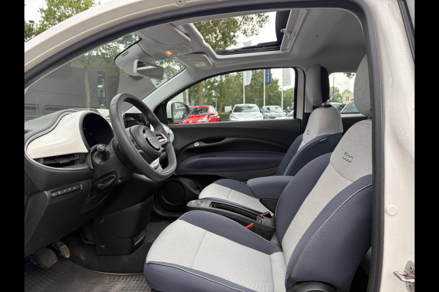 Fiat 500 Icon 42 kWh 34.000 KM! | UNIEKE KM-STAND | SOH 92% | PANORAMADAK | STOELVERWARMING |  PARKEERSENSOREN VOOR + ACHTER | ADAPTIVE CRUISE CONTROL | FIAT DEALER ONDERHOUDEN | RIJKLAAR GELEVERD MET 12 MND BOVAG GARANTIE |