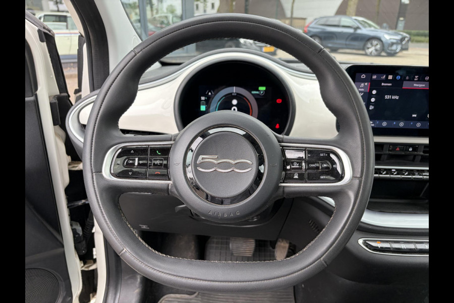 Fiat 500 Icon 42 kWh 34.000 KM! | UNIEKE KM-STAND | SOH 92% | PANORAMADAK | STOELVERWARMING |  PARKEERSENSOREN VOOR + ACHTER | ADAPTIVE CRUISE CONTROL | FIAT DEALER ONDERHOUDEN | RIJKLAAR GELEVERD MET 12 MND BOVAG GARANTIE |