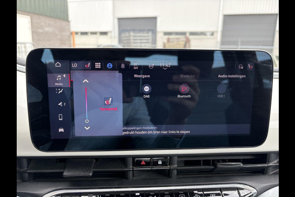 Fiat 500 Icon 42 kWh 34.000 KM! | UNIEKE KM-STAND | SOH 92% | PANORAMADAK | STOELVERWARMING |  PARKEERSENSOREN VOOR + ACHTER | ADAPTIVE CRUISE CONTROL | FIAT DEALER ONDERHOUDEN | RIJKLAAR GELEVERD MET 12 MND BOVAG GARANTIE |