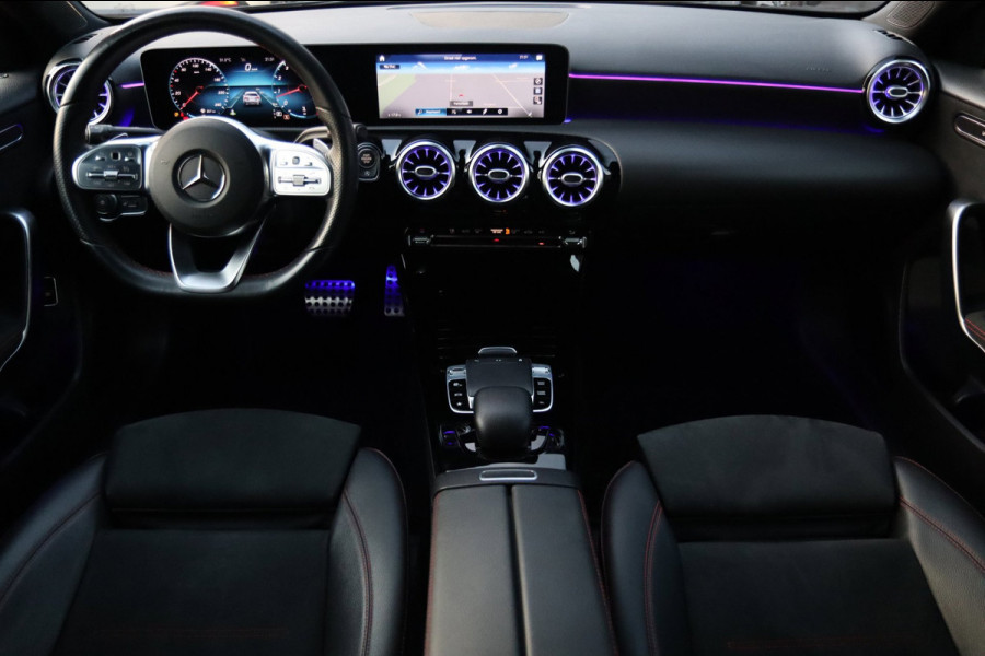 Mercedes-Benz A-Klasse A250 AMG 4Matic / PANO / CAMERA / KEYLESS / DODEHOEK / STOELVERW