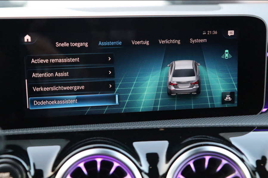 Mercedes-Benz A-Klasse A250 AMG 4Matic / PANO / CAMERA / KEYLESS / DODEHOEK / STOELVERW
