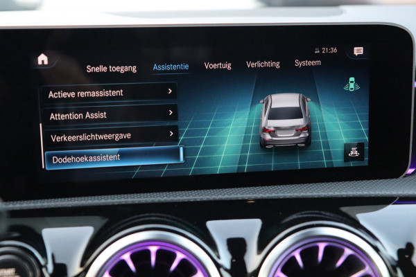 Mercedes-Benz A-Klasse A250 AMG 4Matic / PANO / CAMERA / KEYLESS / DODEHOEK / STOELVERW