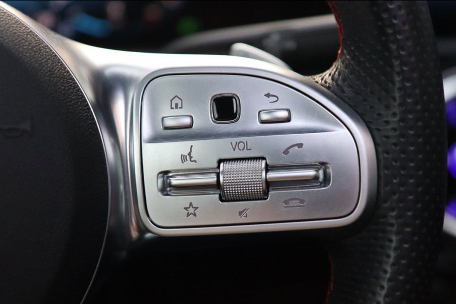Mercedes-Benz A-Klasse A250 AMG 4Matic / PANO / CAMERA / KEYLESS / DODEHOEK / STOELVERW