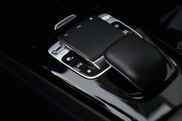 Mercedes-Benz A-Klasse A250 AMG 4Matic / PANO / CAMERA / KEYLESS / DODEHOEK / STOELVERW