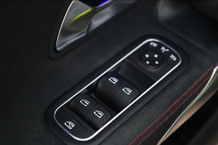 Mercedes-Benz A-Klasse A250 AMG 4Matic / PANO / CAMERA / KEYLESS / DODEHOEK / STOELVERW