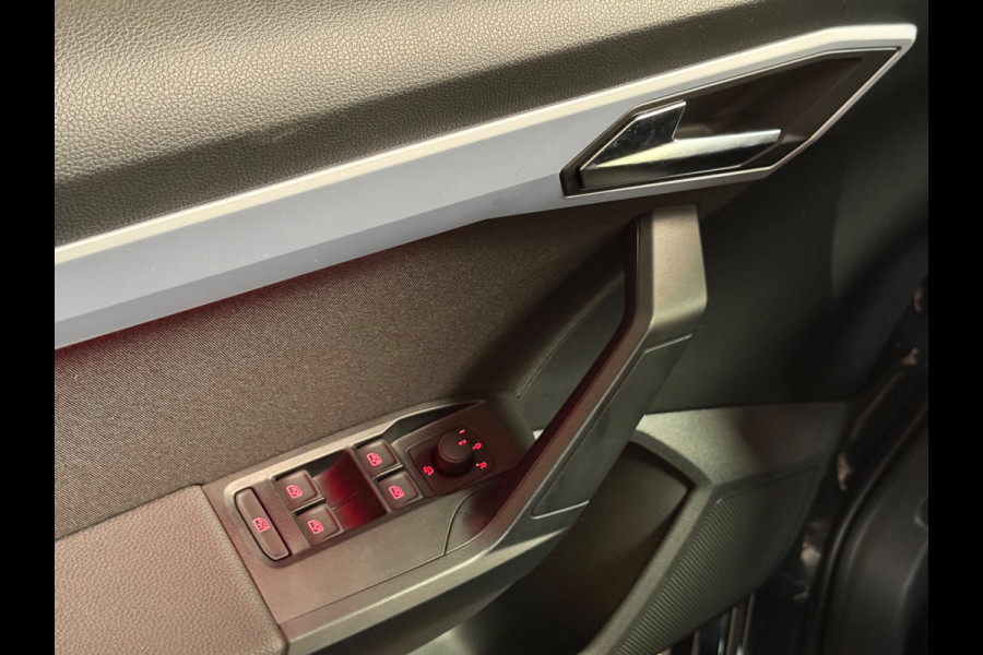 Seat Arona 1.0 EcoTSI FR Business Connect | Led | Sfeerverlichting | Parkeersensoren | Carplay