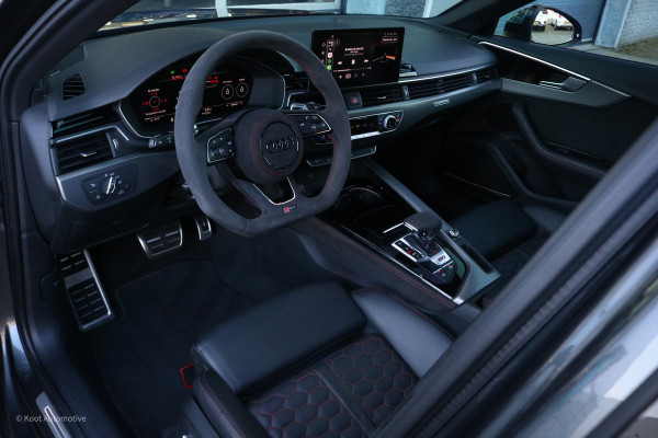 Audi RS4 Avant 2.9 TFSI Quattro | Stage 2 | Miltek | Pano | B&O | Matrix | Massage.