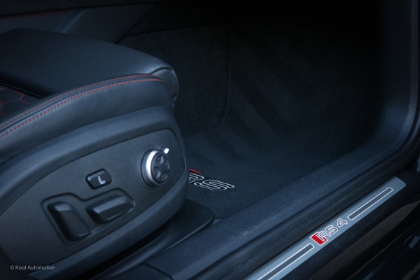 Audi RS4 Avant 2.9 TFSI Quattro | Stage 2 | Miltek | Pano | B&O | Matrix | Massage.