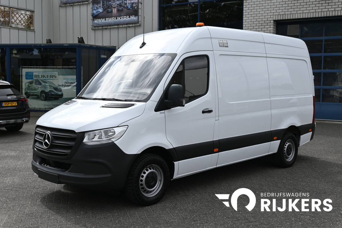 Mercedes-Benz Sprinter 315 CDI L2H2 RWD Werkplaats inrichting, Geveerde stoel, Camera