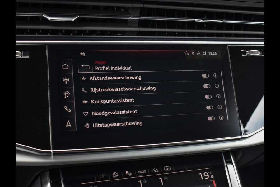 Audi Q8 55 TFSI e quattro Pro Line S Memory seats | 360 Camera | Keyless | Soft close | Adaptive cruise | Panoramadak | B&O sound | Achterbank verwarmd | Ambiance interieur | El. trekhaak