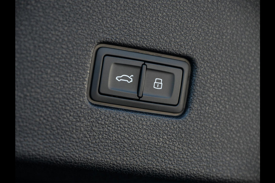 Audi Q8 55 TFSI e quattro Pro Line S Memory seats | 360 Camera | Keyless | Soft close | Adaptive cruise | Panoramadak | B&O sound | Achterbank verwarmd | Ambiance interieur | El. trekhaak