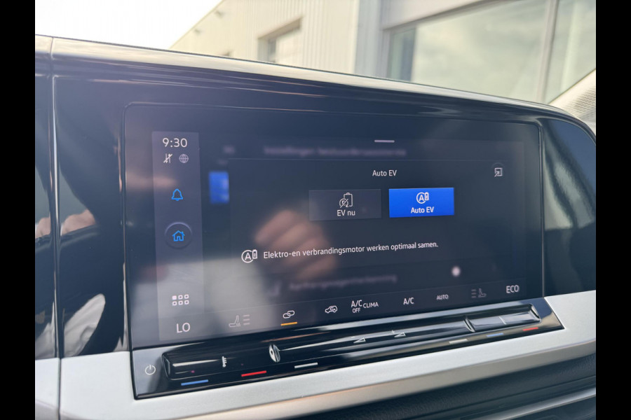 Ford Tourneo Connect 1.5 EcoBoost PHEV L2 Limited 150pk  | 116km WLTP range Elektrisch |  AGR Stoelen | Winterpack | 7 persoons | Adaptieve cruise | Achteruitrijcamera | Navigatiesysteem | All Weather banden | Verlengde fabrieksgarantie tot 12-2029