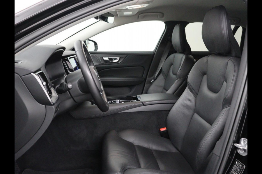 Volvo V60 2.0 T6 Plug-in hybrid AWD Core Bright | SOH 97.0% | Leder | Harman/Kardon | 360 camera | Stuur/stoel verwarming | Carplay | Climate control | Memory | Full LED |