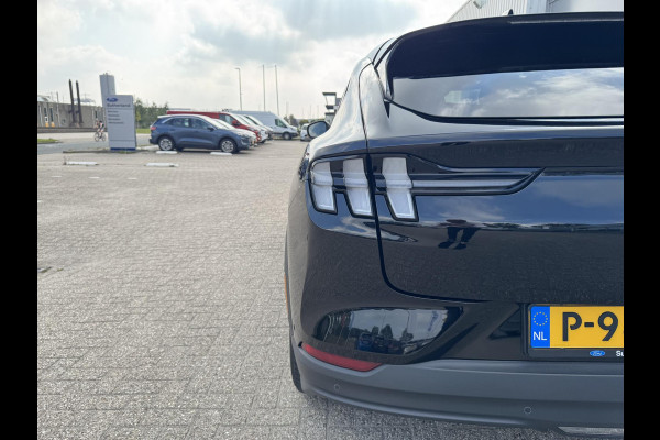 Ford Mustang Mach-E Extended RWD 98 kWh 294pk | Technology Pack | Afneembare Trekhaak