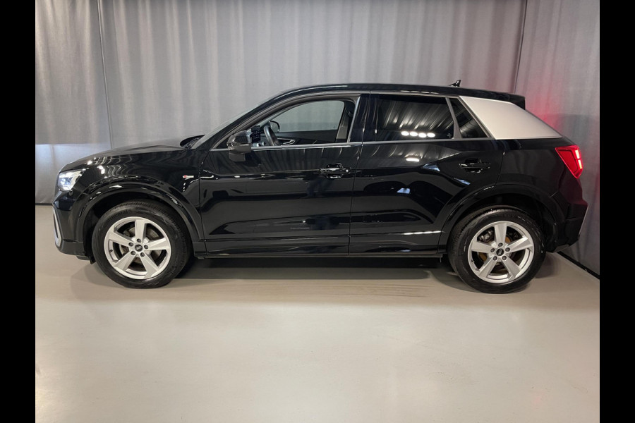 Audi Q2 35 TFSI S Edition 17"/Matrix LED/Camera/Adaptieve cruise/Keyless/PDC v+a/Stoelverwarming/Apple Carplay & Android Auto