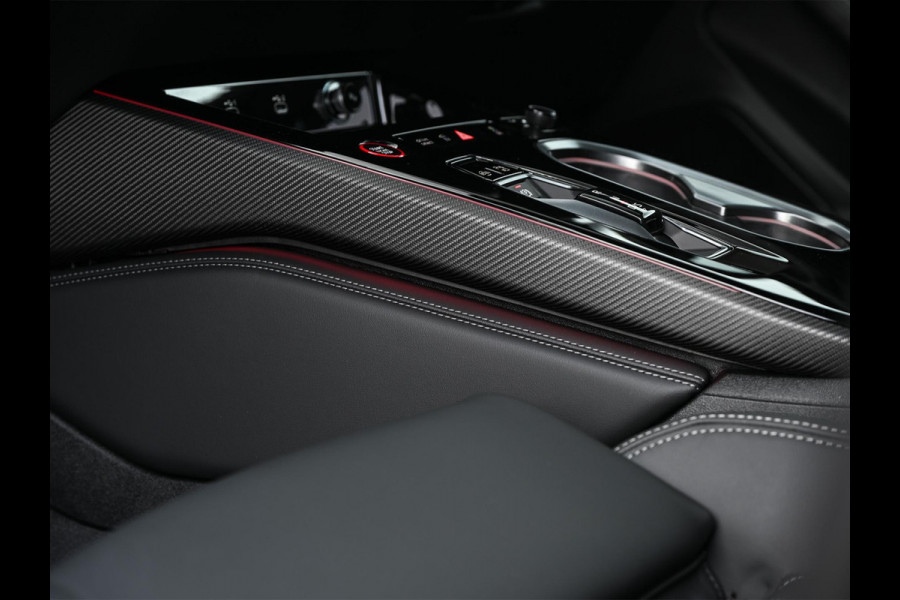 Audi A6 Avant 2.0 e-hybrid quattro S edition Competition | 5 jr Garantie | Panoramadak | B&O | Stoelventilatie en Massage | 360 Camera | Luchtvering | Ambiance Interieur | Achterasbesturing | Carbon Inleg | Head-Up | S-Seats | Passagiers Display |