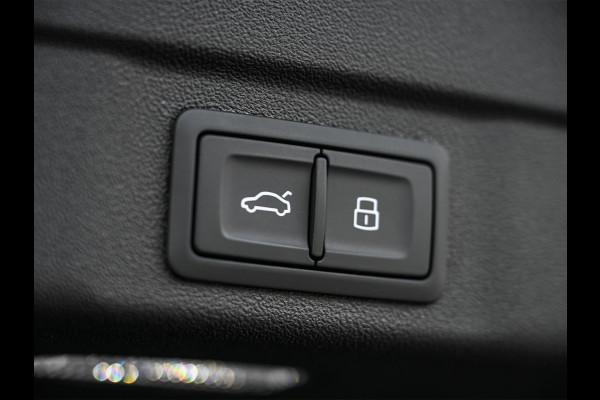 Audi A6 Avant 2.0 e-hybrid quattro S edition Competition | 5 jr Garantie | Panoramadak | B&O | Stoelventilatie en Massage | 360 Camera | Luchtvering | Ambiance Interieur | Achterasbesturing | Carbon Inleg | Head-Up | S-Seats | Passagiers Display |