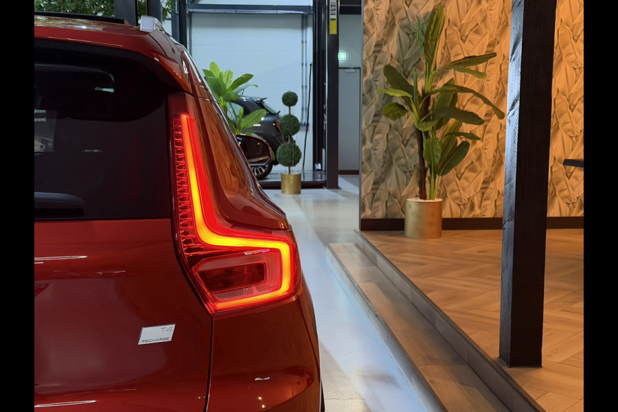 Volvo XC40 1.5 T5 Recharge Inscription Expression SOH 96%|Pano|CarPlay|ACC|Keyless|Elektr.Achterklep|Getint|LED|Rijklaar