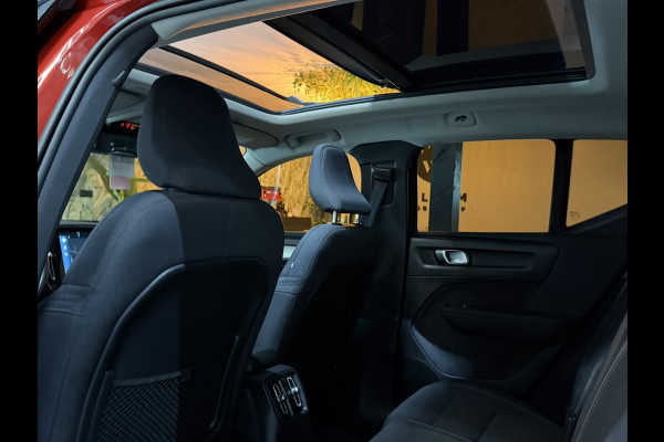 Volvo XC40 1.5 T5 Recharge Inscription Expression SOH 96%|Pano|CarPlay|ACC|Keyless|Elektr.Achterklep|Getint|LED|Rijklaar