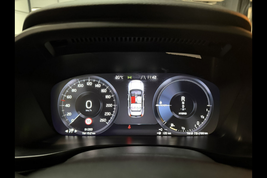 Volvo XC40 1.5 T5 Recharge Inscription Expression SOH 96%|Pano|CarPlay|ACC|Keyless|Elektr.Achterklep|Getint|LED|Rijklaar