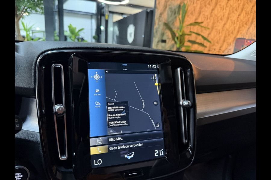Volvo XC40 1.5 T5 Recharge Inscription Expression SOH 96%|Pano|CarPlay|ACC|Keyless|Elektr.Achterklep|Getint|LED|Rijklaar