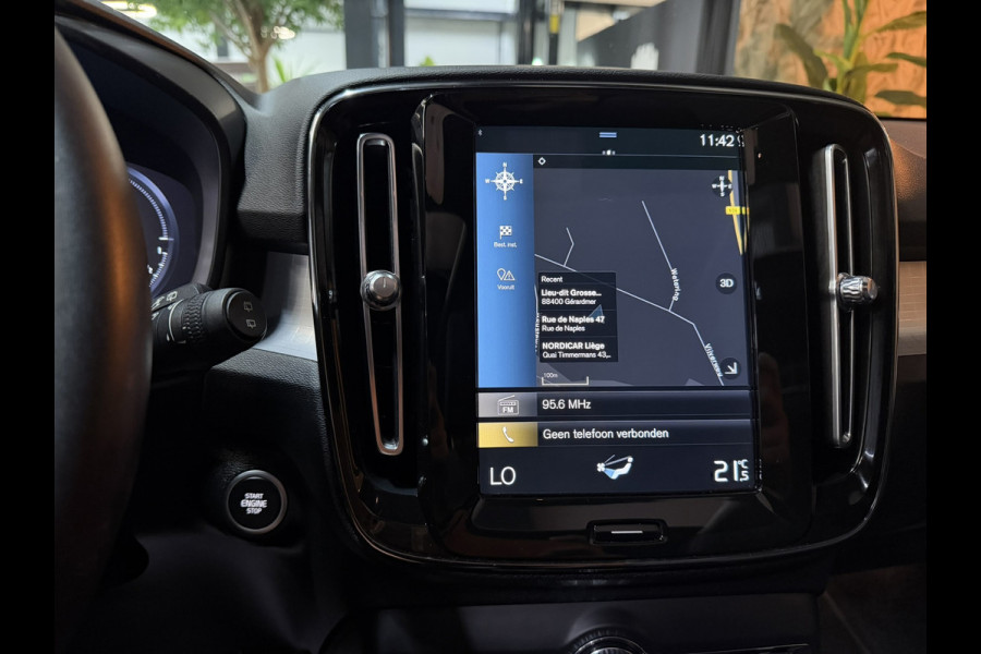 Volvo XC40 1.5 T5 Recharge Inscription Expression SOH 96%|Pano|CarPlay|ACC|Keyless|Elektr.Achterklep|Getint|LED|Rijklaar