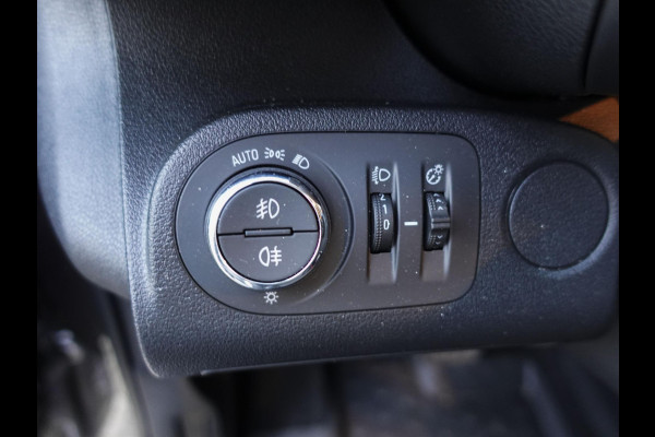 Opel Combo 130pk L1H1 Automaat Sport-Edition Airco Navi Parkeersensoren Trekhaak Cruise control