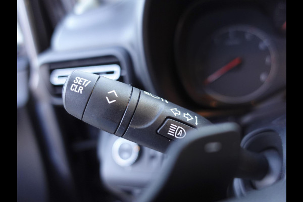 Opel Combo 130pk L1H1 Automaat Sport-Edition Airco Navi Parkeersensoren Trekhaak Cruise control