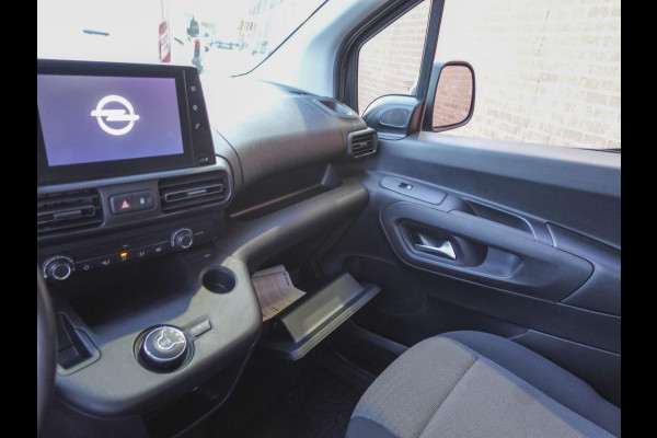 Opel Combo 130pk L1H1 Automaat Sport-Edition Airco Navi Parkeersensoren Trekhaak Cruise control