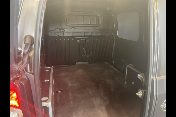 Opel Combo 130pk L1H1 Automaat Sport-Edition Airco Navi Parkeersensoren Trekhaak Cruise control