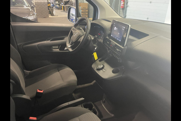 Opel Combo 130pk L1H1 Automaat Sport-Edition Airco Navi Parkeersensoren Trekhaak Cruise control