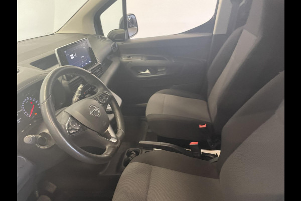 Opel Combo 130pk L1H1 Automaat Sport-Edition Airco Navi Parkeersensoren Trekhaak Cruise control
