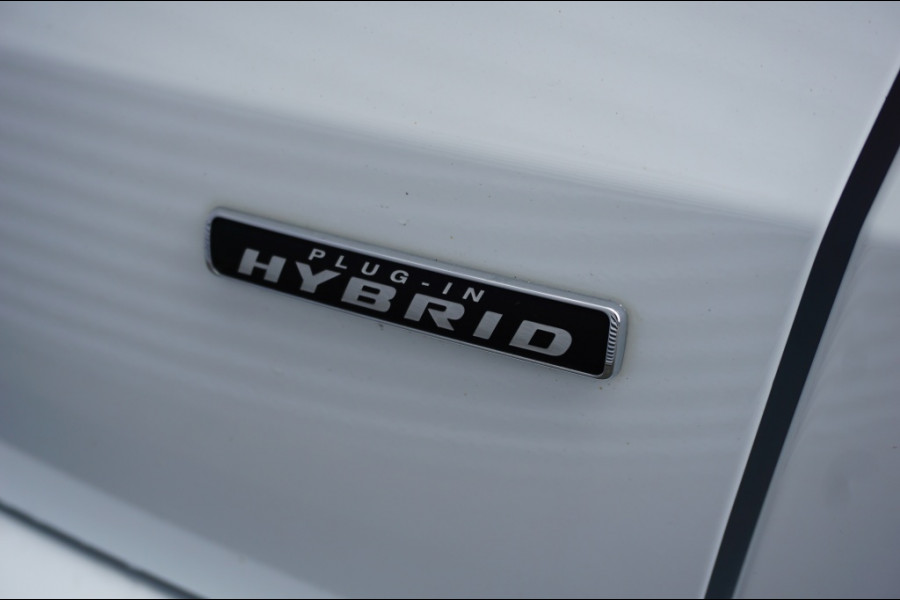 Ford Kuga 225PK PHEV Titanium AUTOMAAT | ELEC. TREKHAAK | WINTERPACK | CAMERA