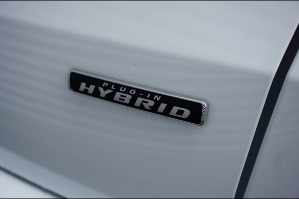 Ford Kuga 225PK PHEV Titanium AUTOMAAT | ELEC. TREKHAAK | WINTERPACK | CAMERA