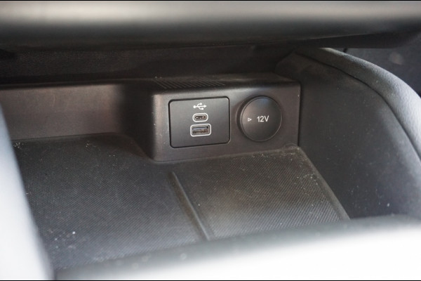 Ford Kuga 225PK PHEV Titanium AUTOMAAT | ELEC. TREKHAAK | WINTERPACK | CAMERA