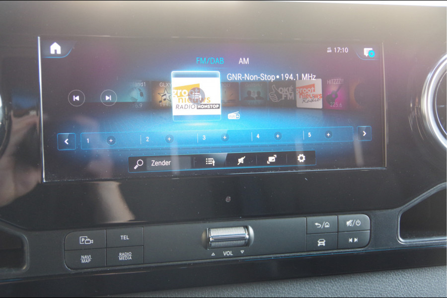 Mercedes-Benz Sprinter 317 1.9 CDI L2H2 3-ZITS, AUT. LED, 3.5T TREKHAAK, MBUX 10'', ADAPT. CRUISE, CAMERA, NAVI, CLIMA, STANDKACHEL