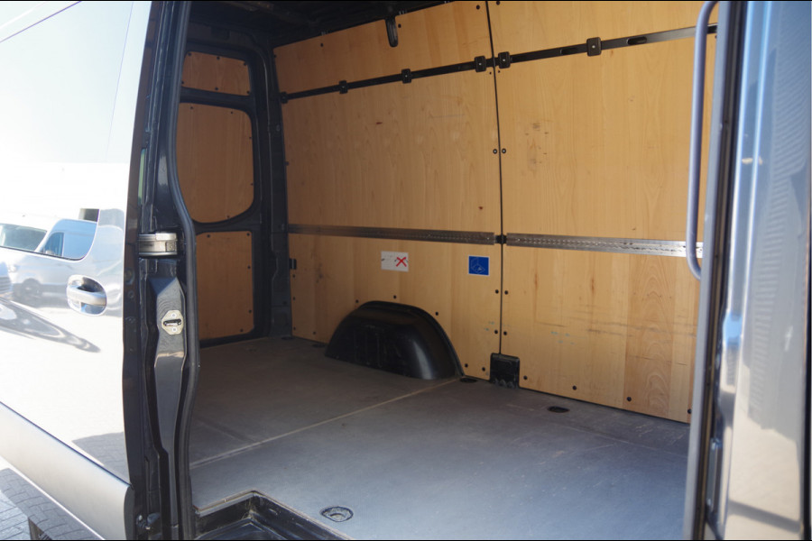 Mercedes-Benz Sprinter 317 1.9 CDI L2H2 3-ZITS, AUT. LED, 3.5T TREKHAAK, MBUX 10'', ADAPT. CRUISE, CAMERA, NAVI, CLIMA, STANDKACHEL